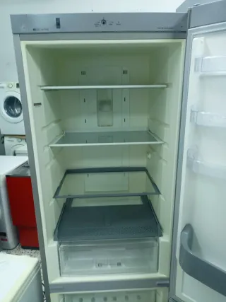 Frigorífico Edesa plateado