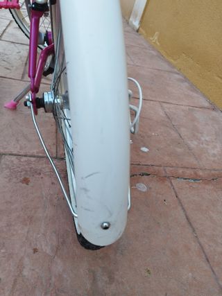 Bicicleta Btwin Rosa 20 pulgadas 
con marchas