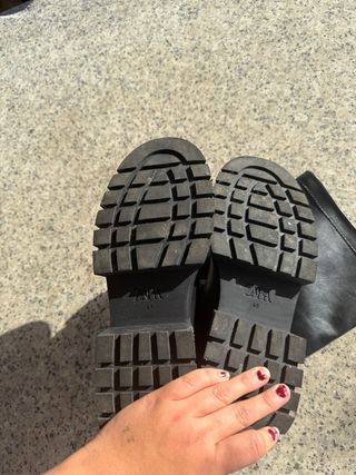 Botas track Zara negras