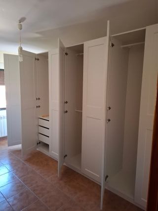 Profesionales montaje de muebles..