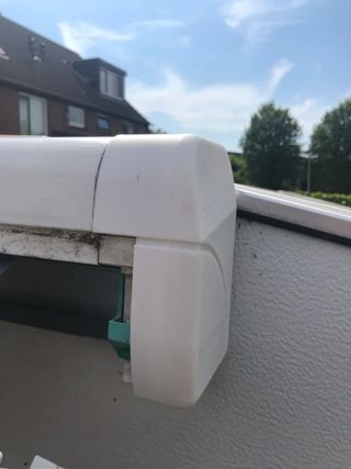 Tapa Toldo Thule Omnistor 5000 Derecha