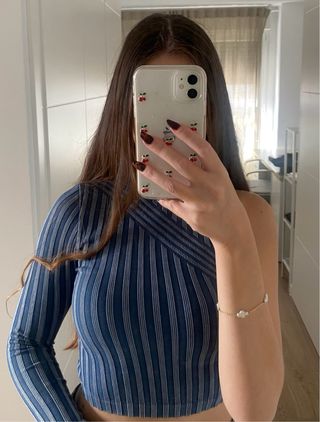Camiseta Zara cuello alto rayas