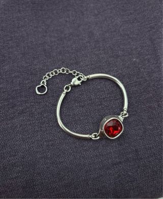 Pulsera Ciclón Plata con Piedra Roja