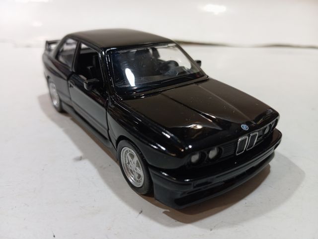 BMW M3 a escala