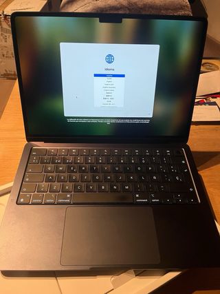 MacBook Air 13 M2 Azul medianoche
256Gb y 8Gb RAM
