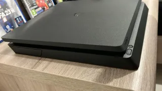 PS4 (PlayStation 4) 1TB Negra + 3 Juegos