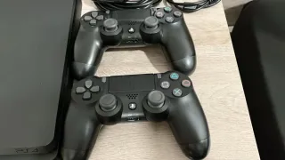 PS4 (PlayStation 4) 1TB Negra + 3 Juegos