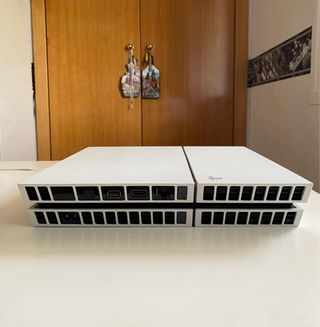 PS4 Blanca + Mando + Juegos + Cables
