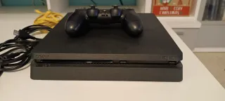 PS4 (PlayStation 4) Negra + Mando