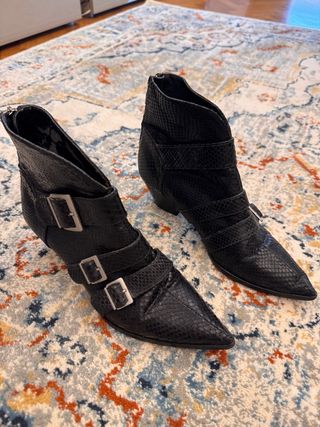 Botines Zara Piel Serpiente Hebillas