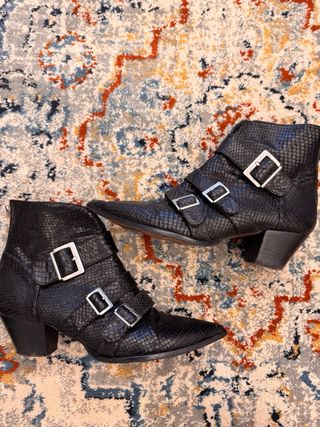 Botines Zara Piel Serpiente Hebillas