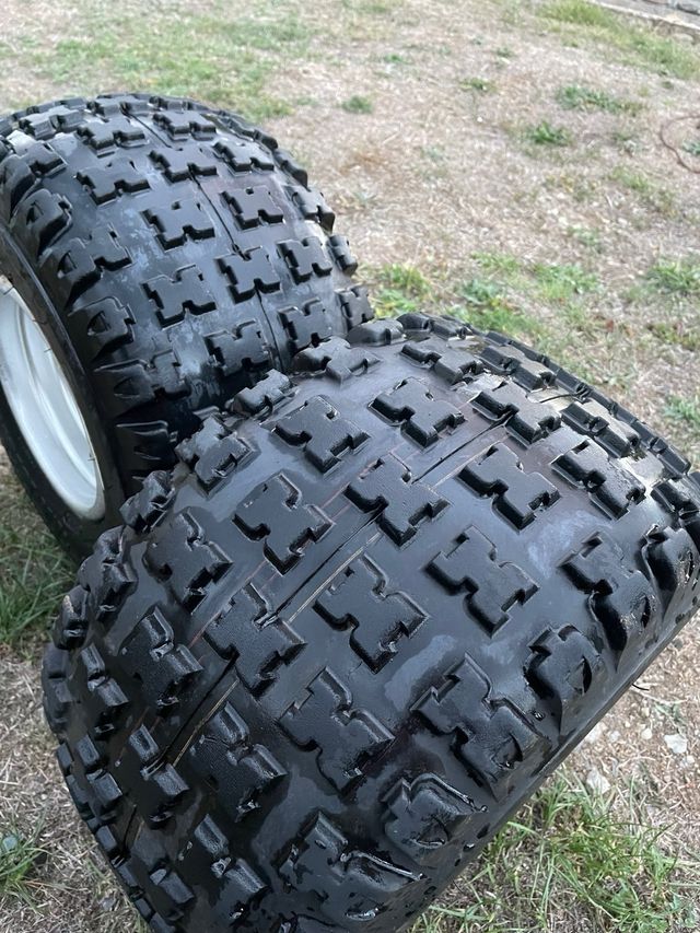Llantas Quad con gomas Maxxis Razr MX
