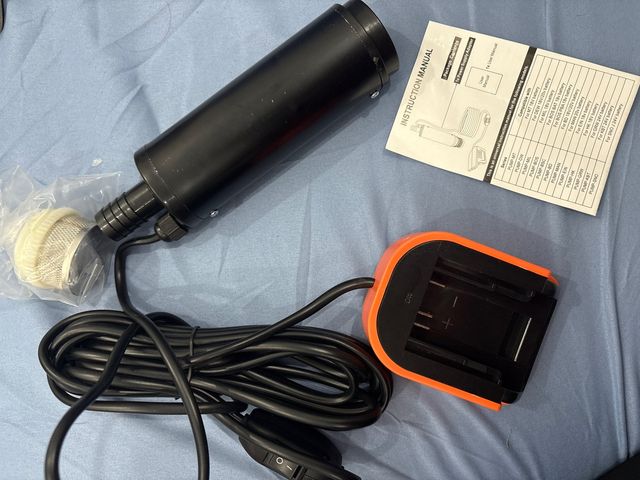 Bomba sumergible con adaptador