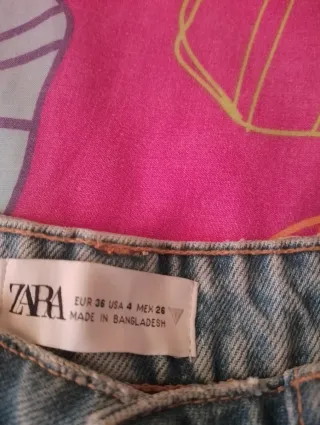 Pantalones vaqueros Zara , Stradivarius y mango 