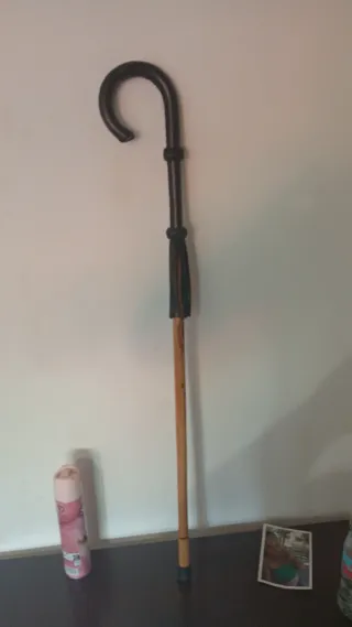 Cachabas o bastón con figura