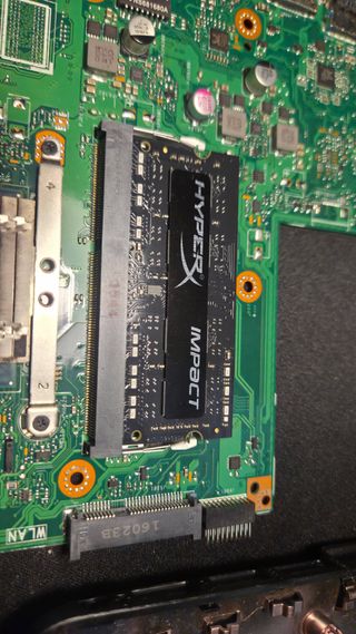 ASUS F540LA. i3-1.7 GHz, 8 GB DDR3, 512 GB SSD