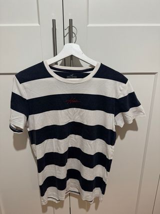 Camiseta Hollister Rayas Azul y Blanco