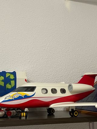 Avión de juguete playmobil.