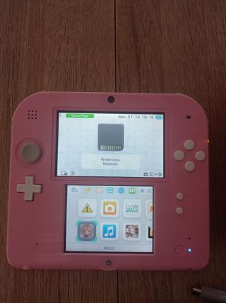 CONSOLA NINTENDO 2DS ROSA CON CARGADOR + FUNDA + J