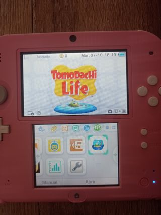 CONSOLA NINTENDO 2DS ROSA CON CARGADOR + FUNDA + J
