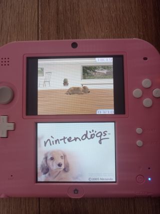 CONSOLA NINTENDO 2DS ROSA CON CARGADOR + FUNDA + J