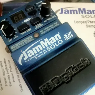 Digitech JamMan Solo Looper/Phrase Sampler