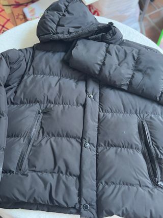 Chaqueta H&M Negra con Capucha