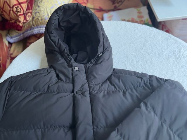 Chaqueta H&M Negra con Capucha