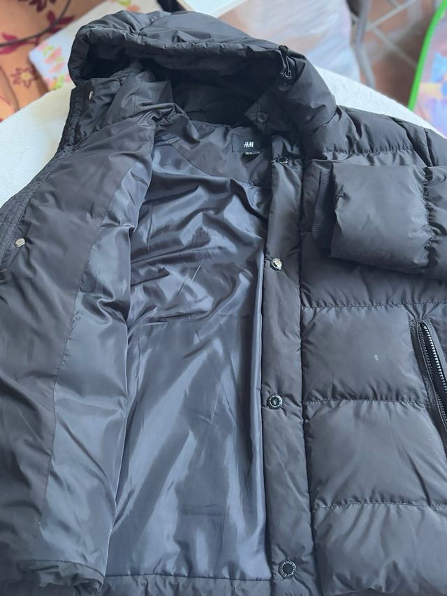Chaqueta H&M Negra con Capucha