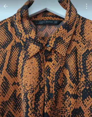 Zara Chaqueta Larga Estampado Serpiente