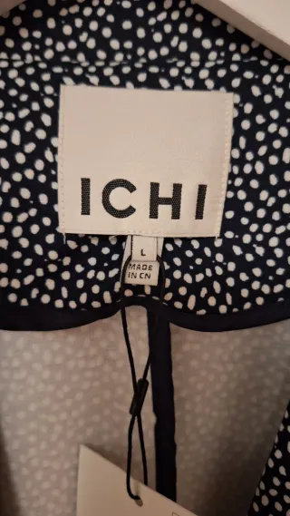 Blazer marca ICHI azul marino con puntos blancos