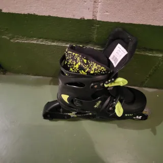 Patines en línea negros talla 39/42
Con bolsa