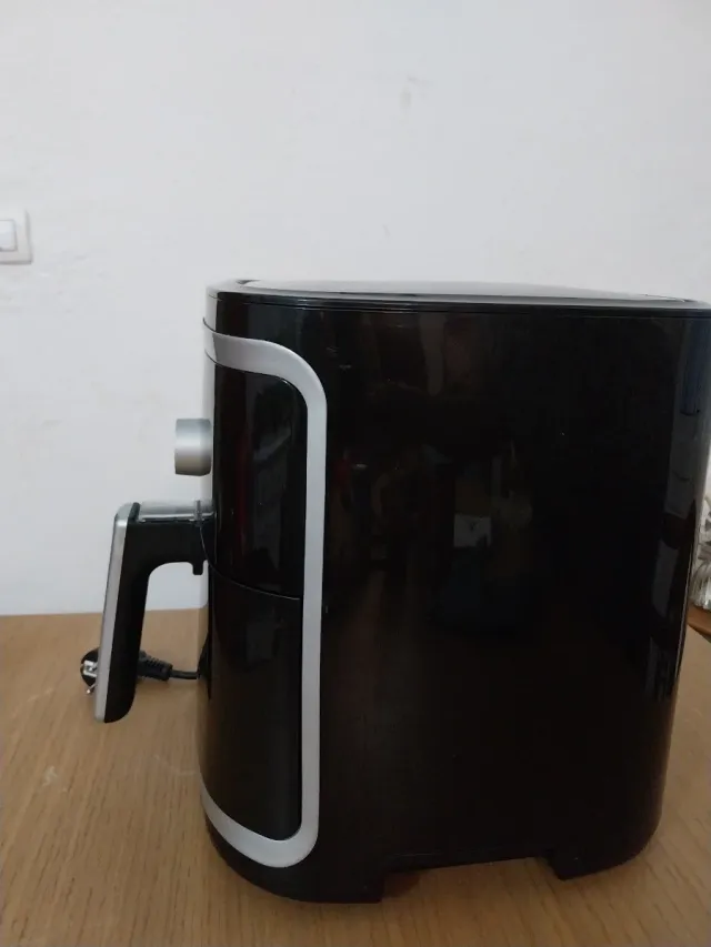 Freidora Aire Mandine para reparar/piezas. LEER