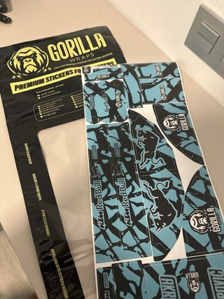 Vinilo Patinete Eléctrico KTM Red Bull