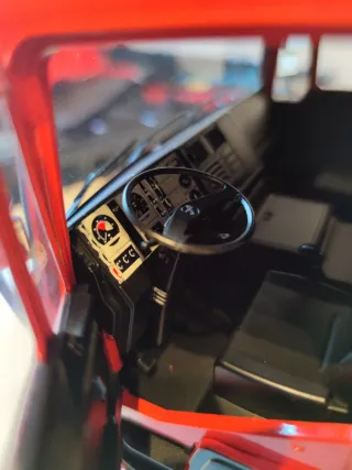 Camión MAN escala 1/18