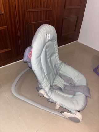 Mecedora para bebé con diseño de elefante