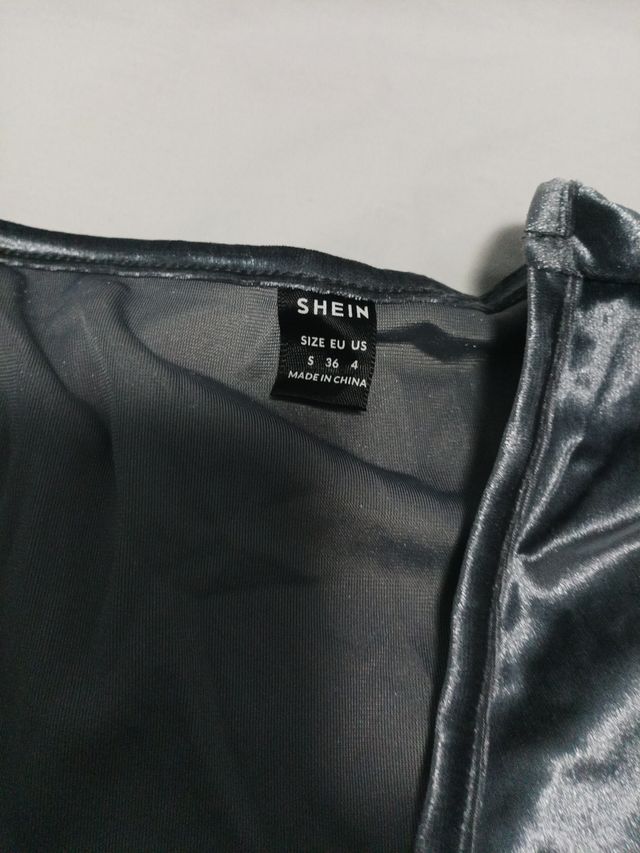 Conjunto SHEIN Top manga larga y Falda .