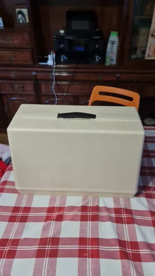 Máquina de coser Lady 401