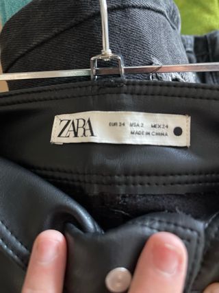 Pantalones Zara Piel Sintética Talla S