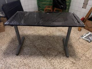 Mesa de escritorio de Ikea. 