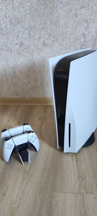 Consola PlayStation 5 + 8 Juegos
