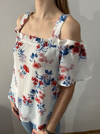 Blusa blanca de flores S/36 mujer