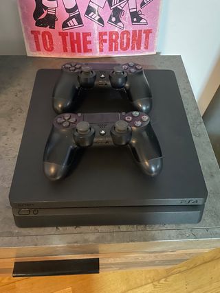 Consola PS4 1TB + 2 Mandos