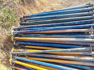 Puntales de obra metálicos