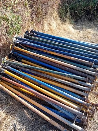 Puntales de obra metálicos