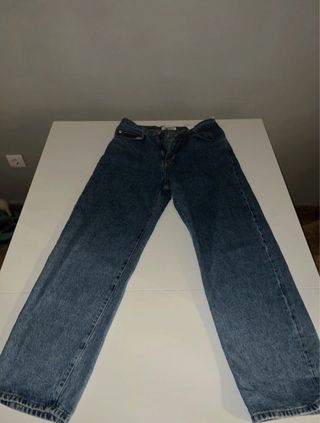 Pantalones vaqueros rectos Bershka