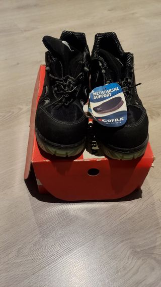 Zapatos de seguridad Cofra negros