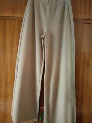 Conjunto jersey y pantalón beige