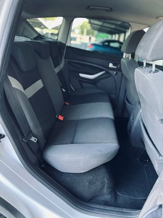 Ford Kuga 2011