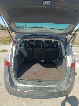 Renault Grand Scenic 2013